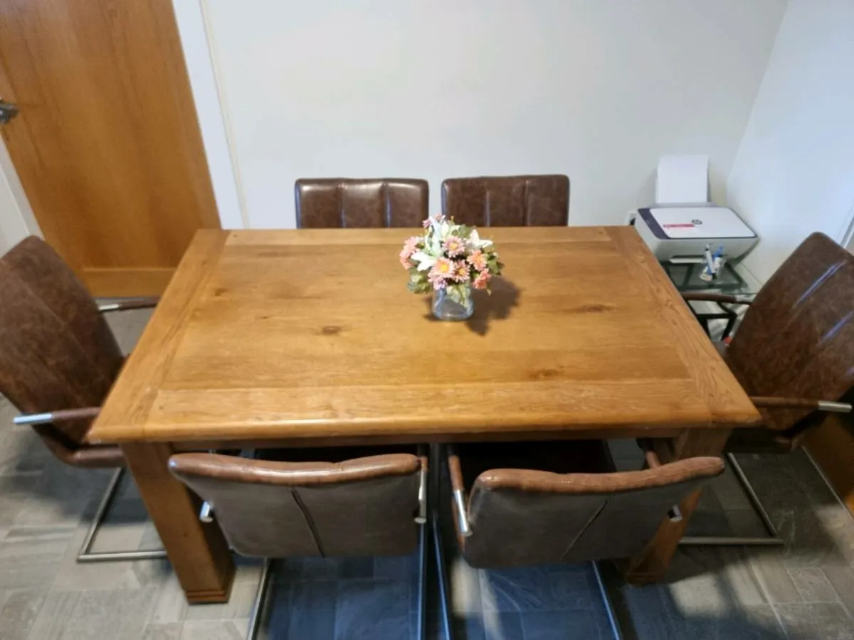 Kitchen Table and Chairs - Image 3