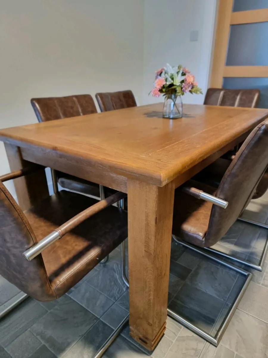 Kitchen Table and Chairs - Image 4