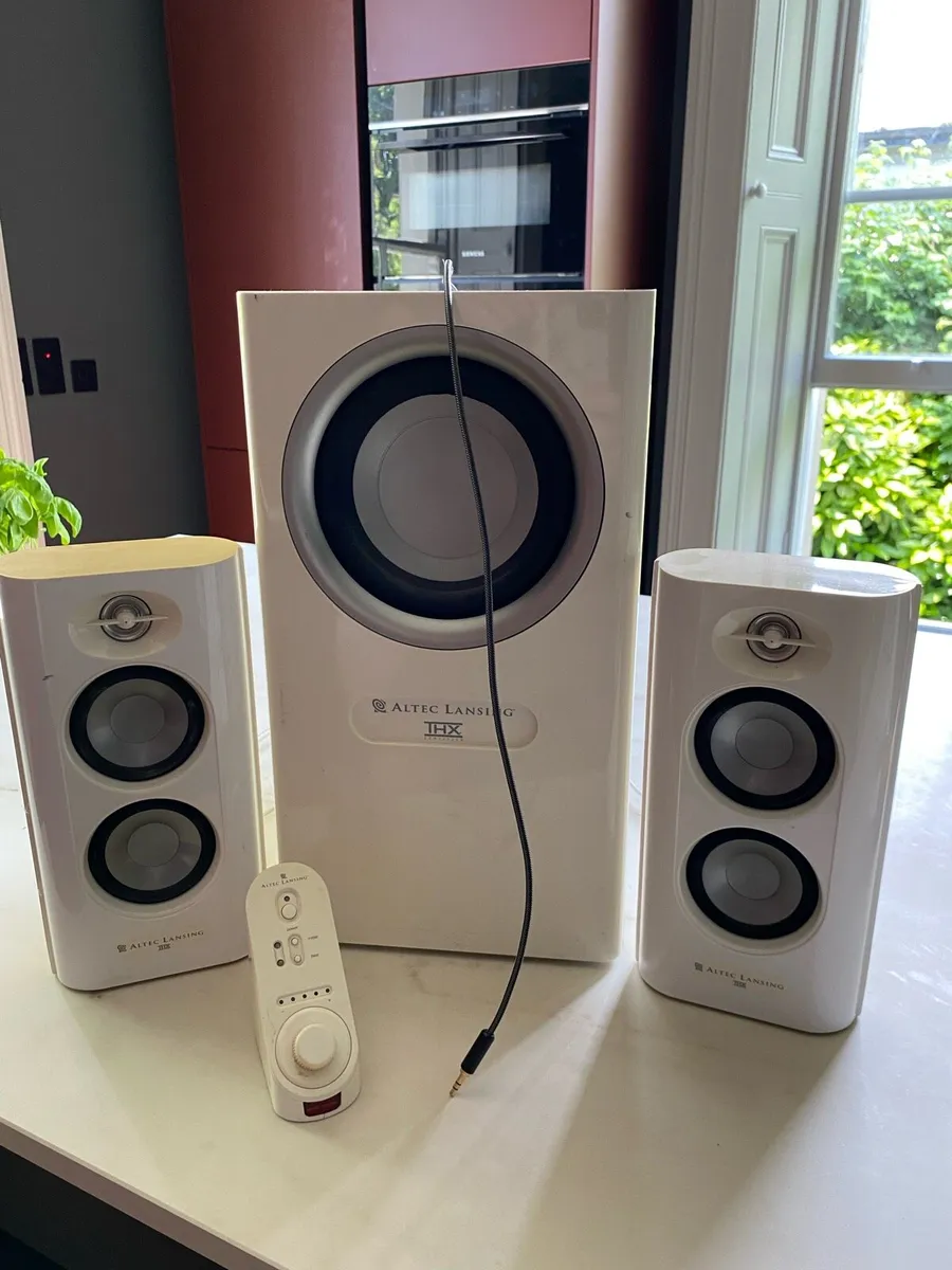 Speakers (Altec Lansing) - Image 1
