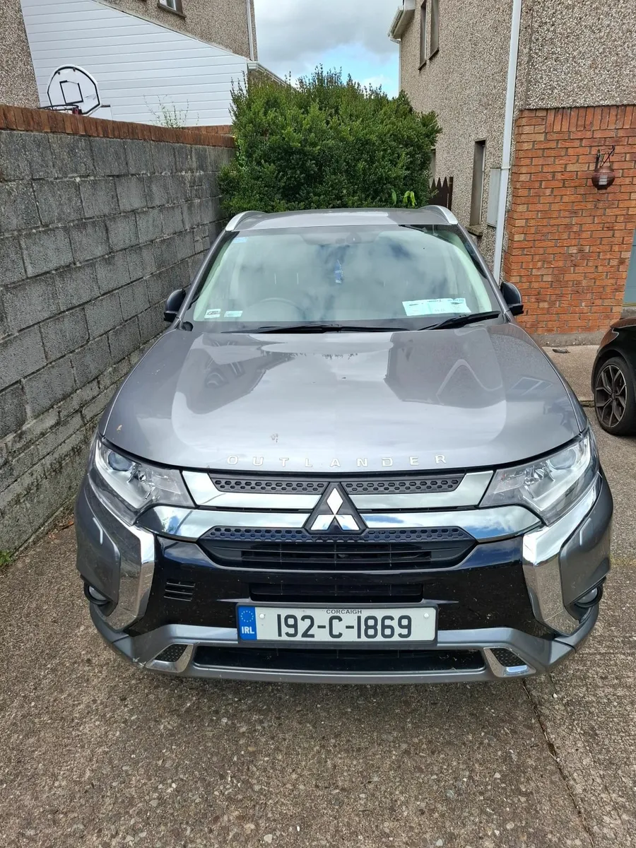 Mitsubishi Outlander 2019 - Image 1