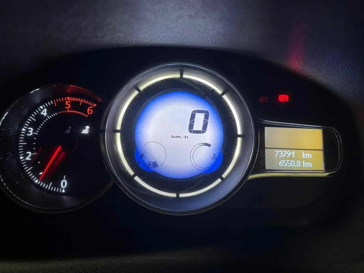 Renault Fluence 2014 Low Mileage - Image 4