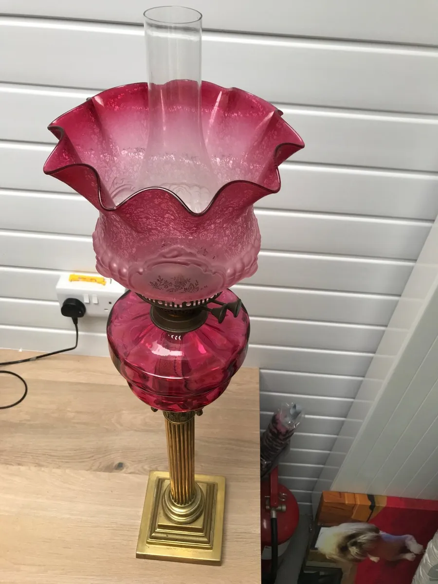 Antique oil lamp - Image 4