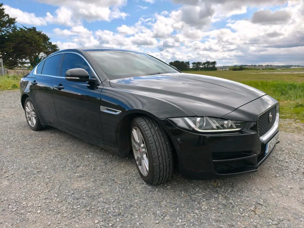 Jaguar XE - Image 1