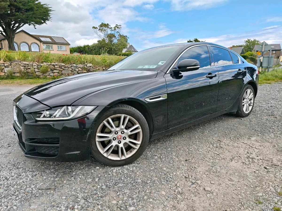 Jaguar XE - Image 4