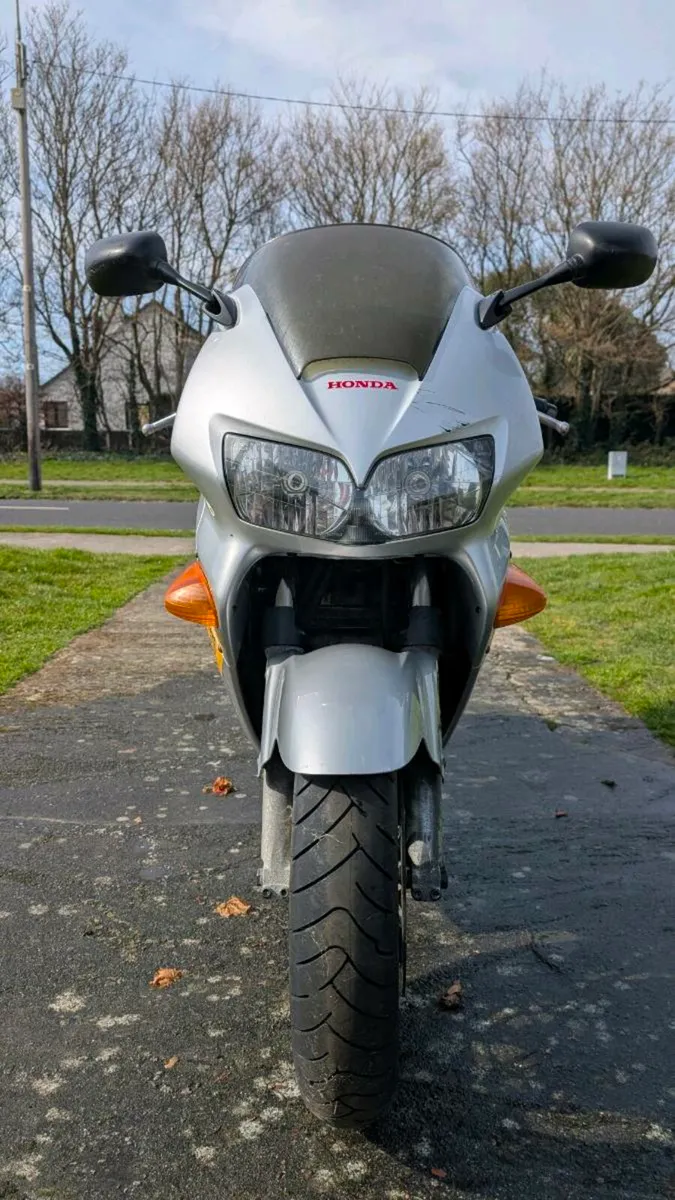 50th Anniversary VFR800 - Image 2