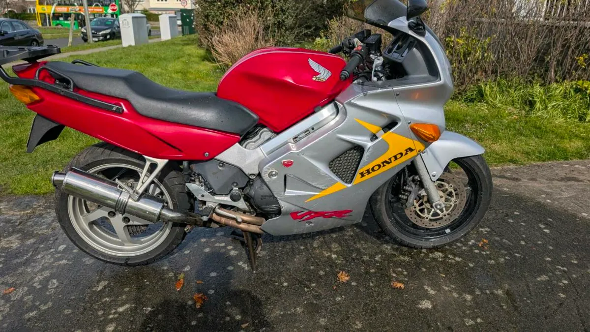 50th Anniversary VFR800 - Image 4