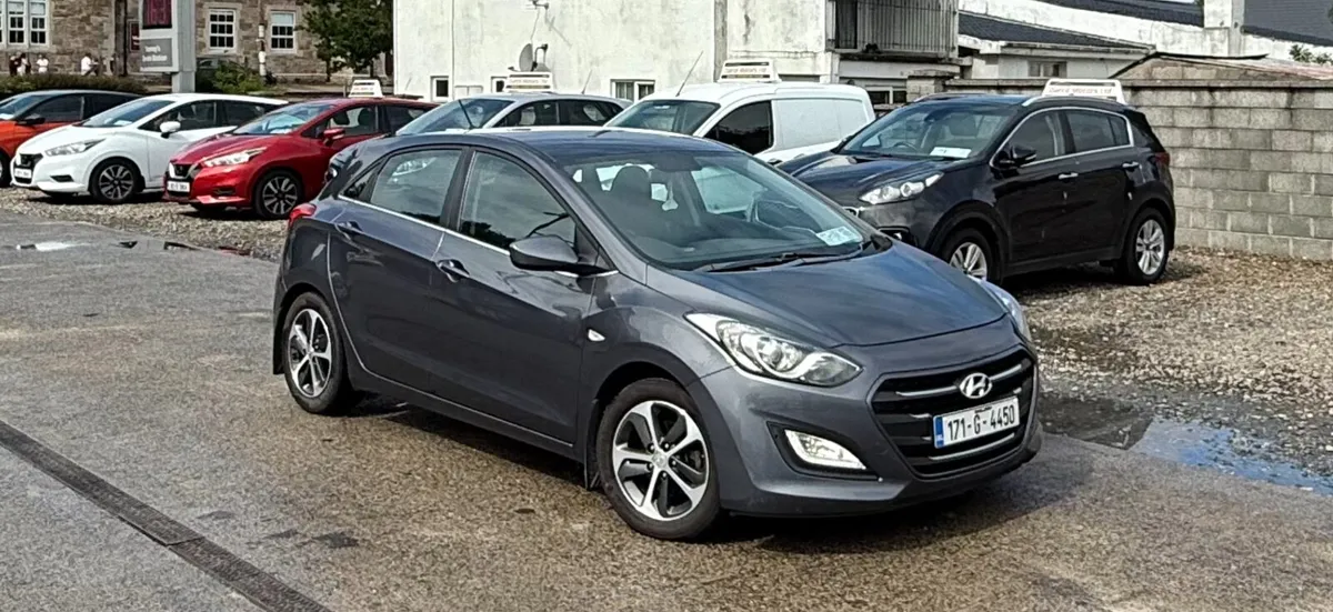 17 Hyundai i30 1.6 automatic - Image 4