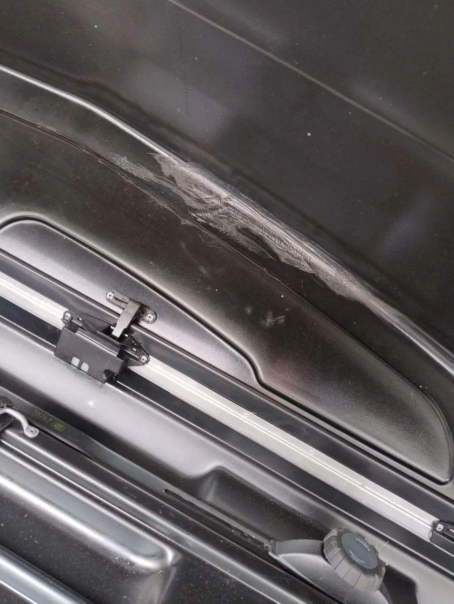 Roof box - Image 4