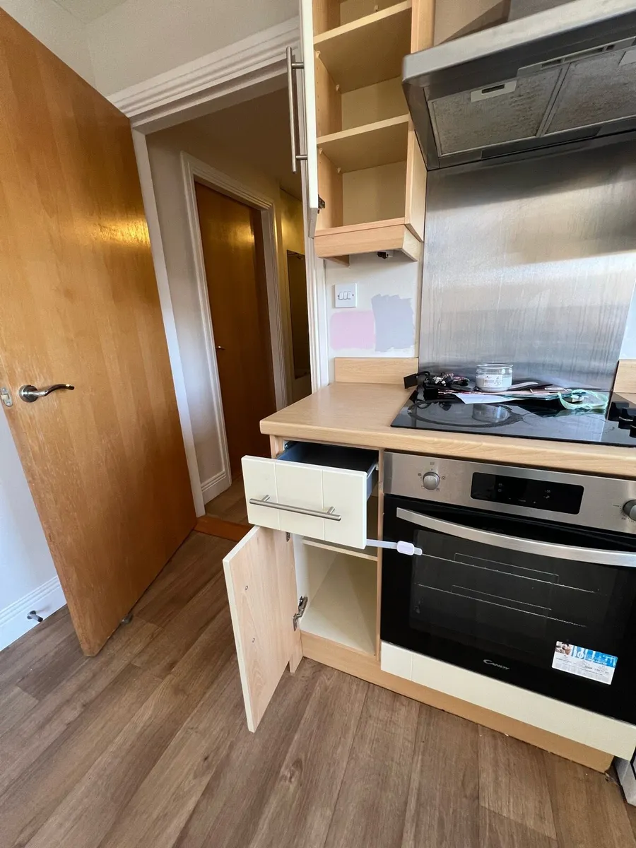 Kitchen - Image 3