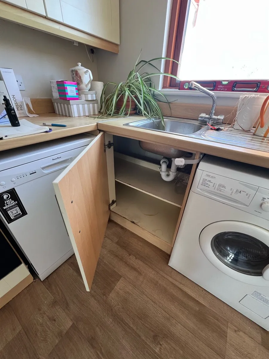 Kitchen - Image 4