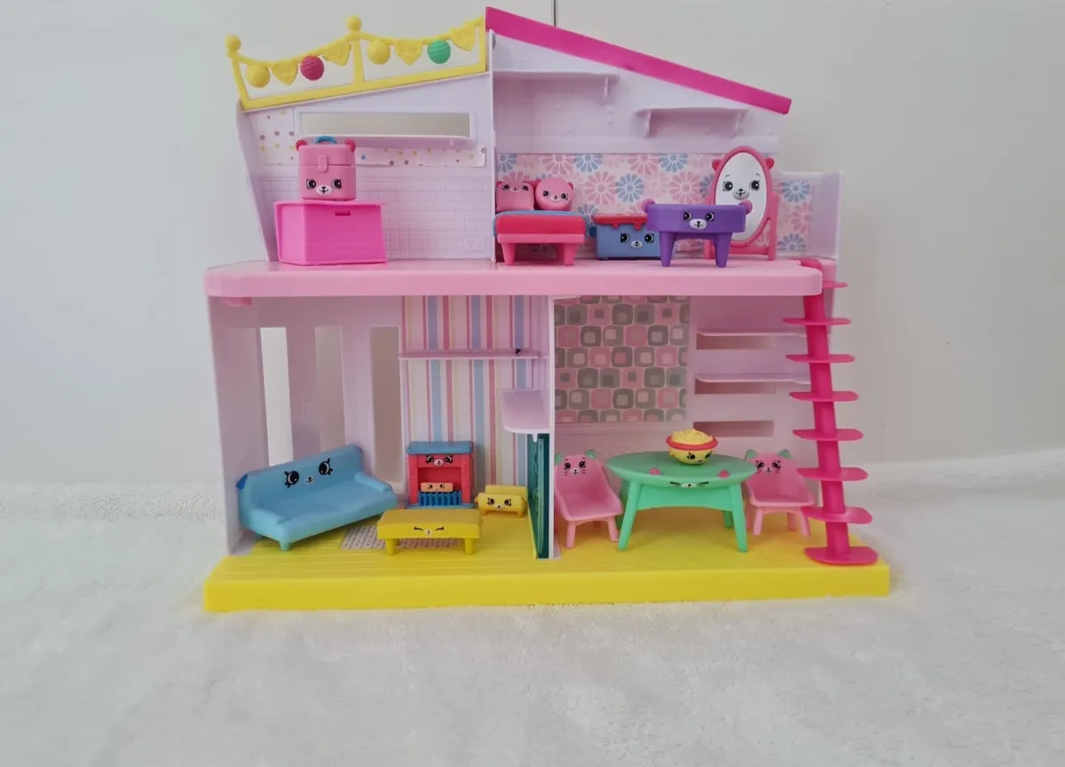 Shopkins House, doll and accessories - Image 3