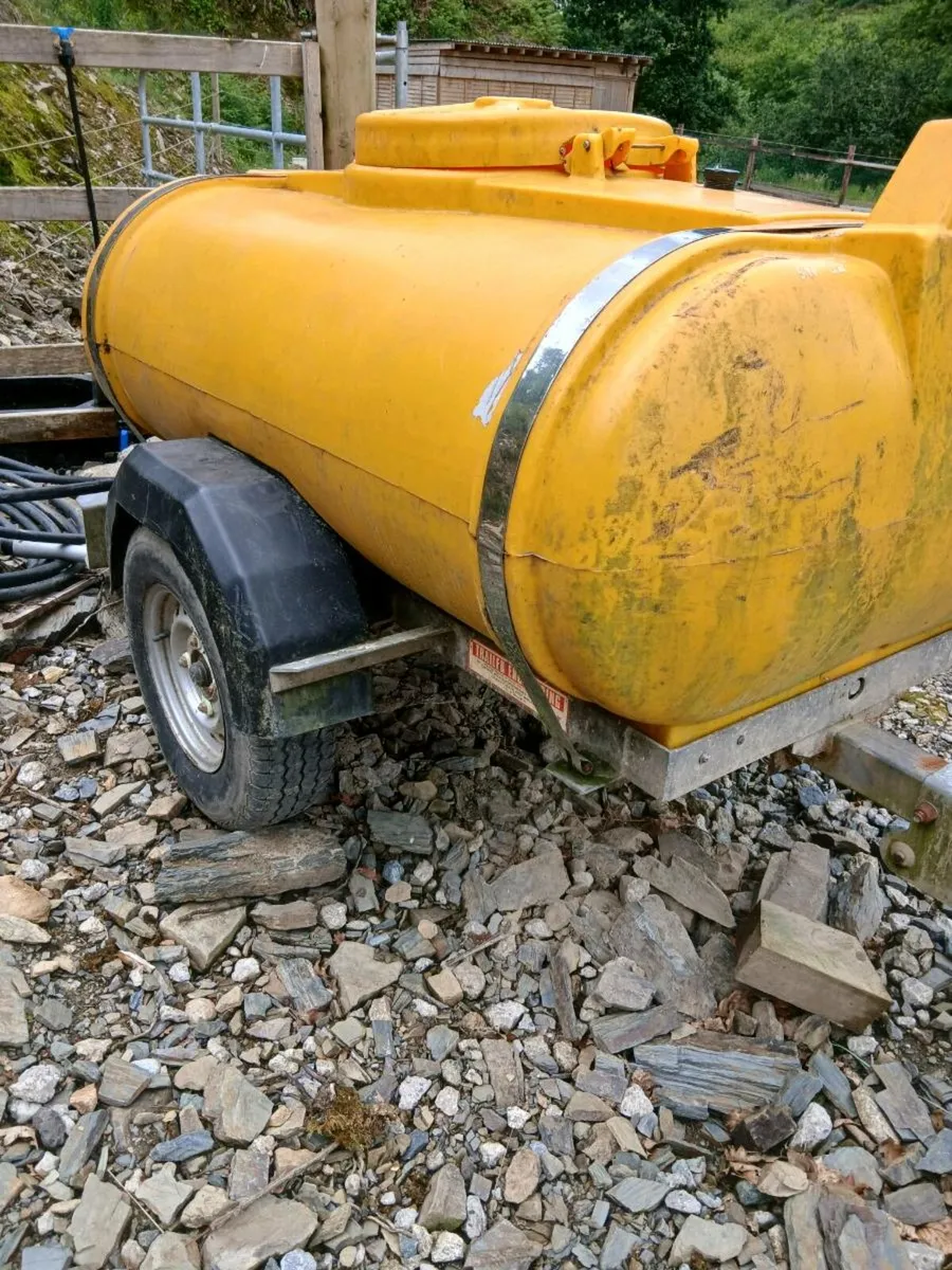 Water bowser - Image 4