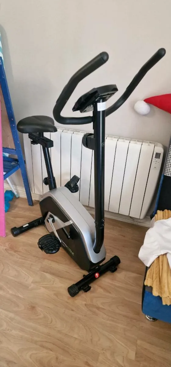 Exercise bike - Image 1