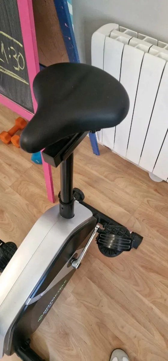 Exercise bike - Image 2
