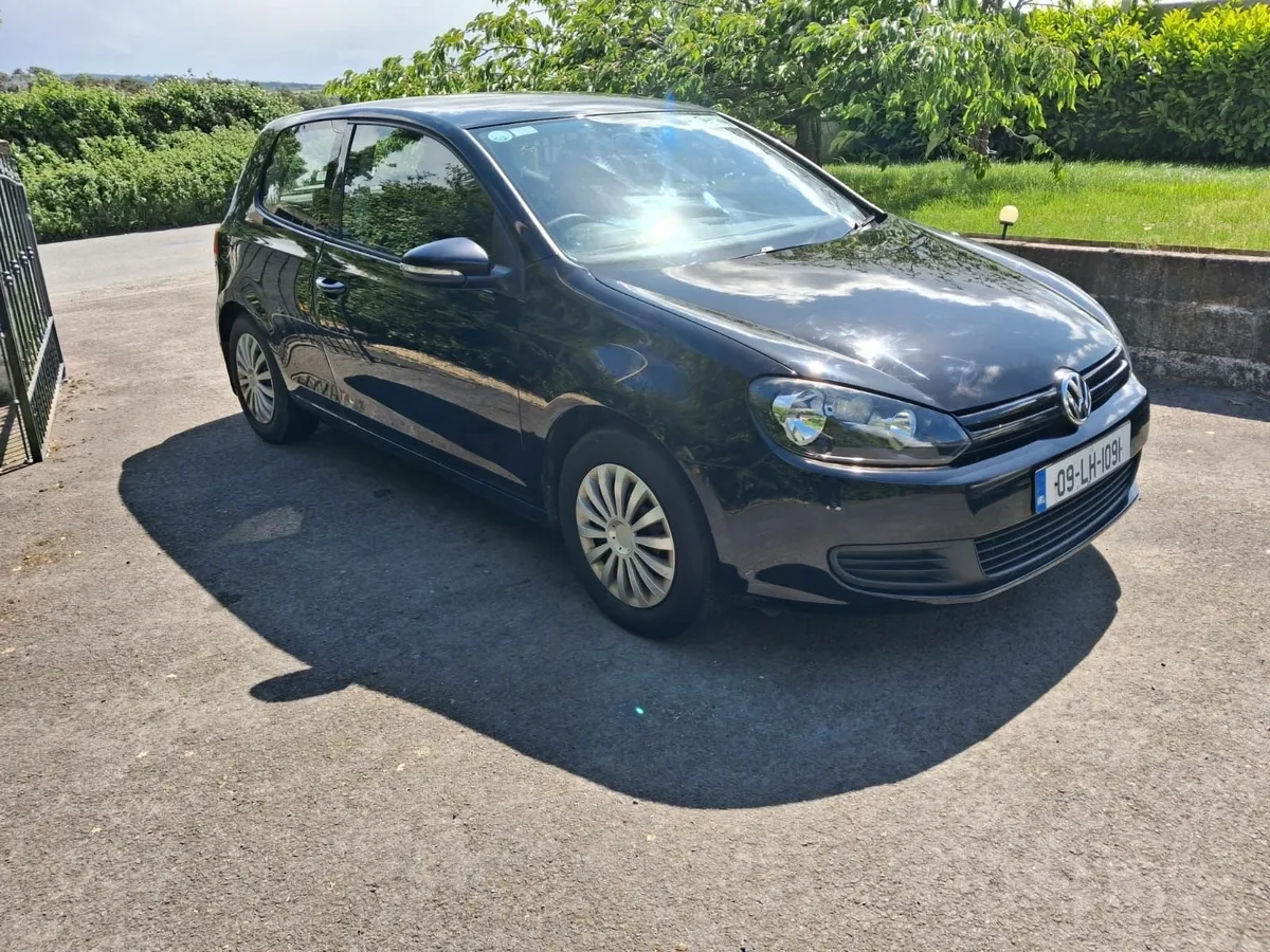 Volkswagen Golf 2009 - Image 1