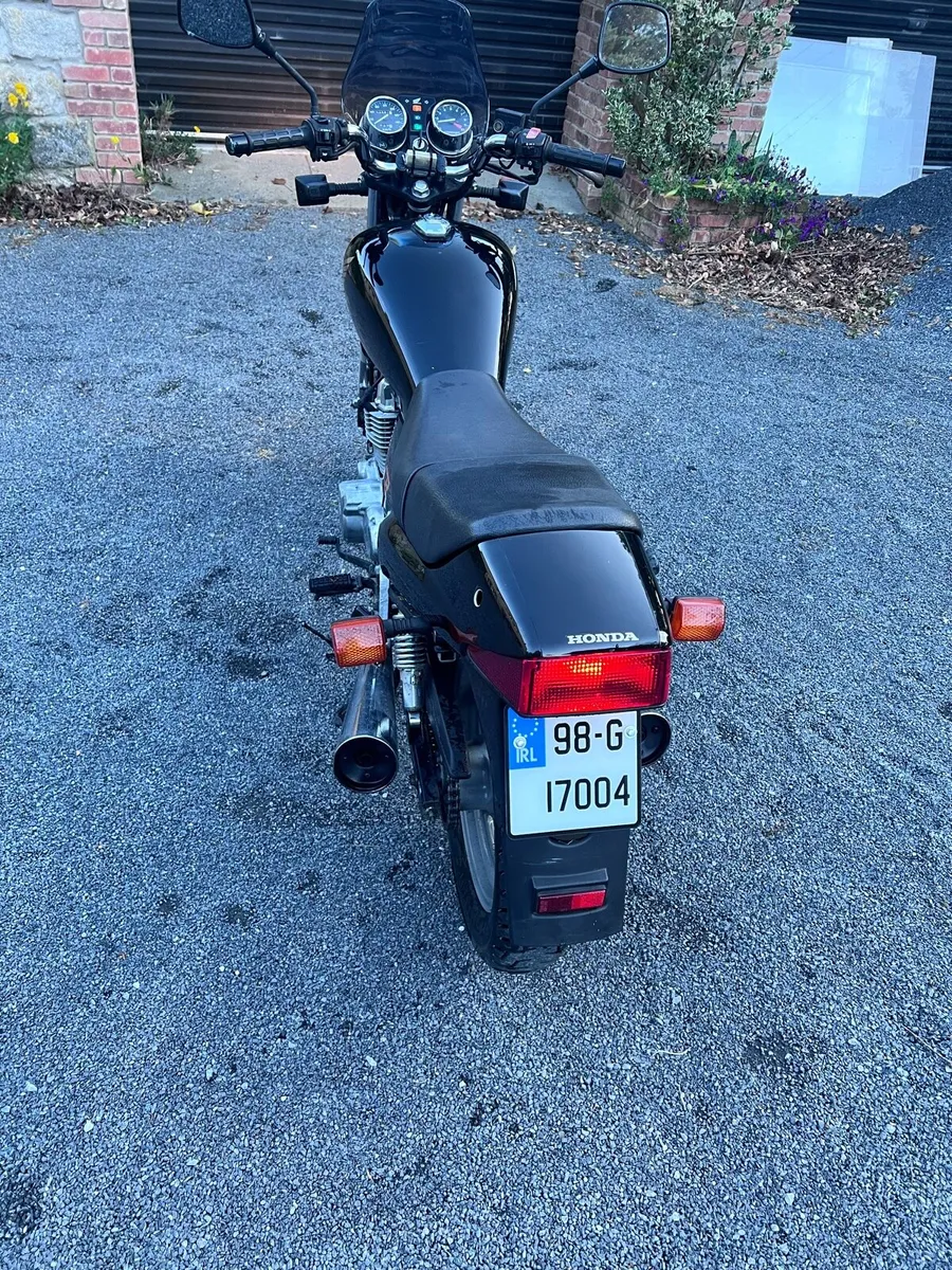 Honda CB Two Fifty - Image 2