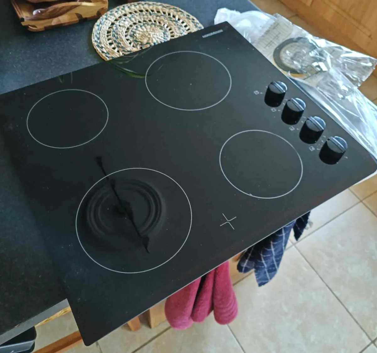 Electric hob - Image 2