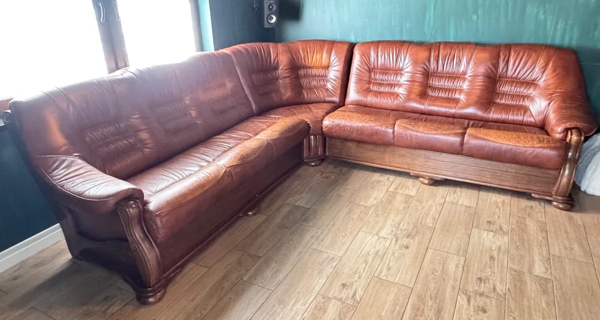 Leather corner sofa bed - Image 1