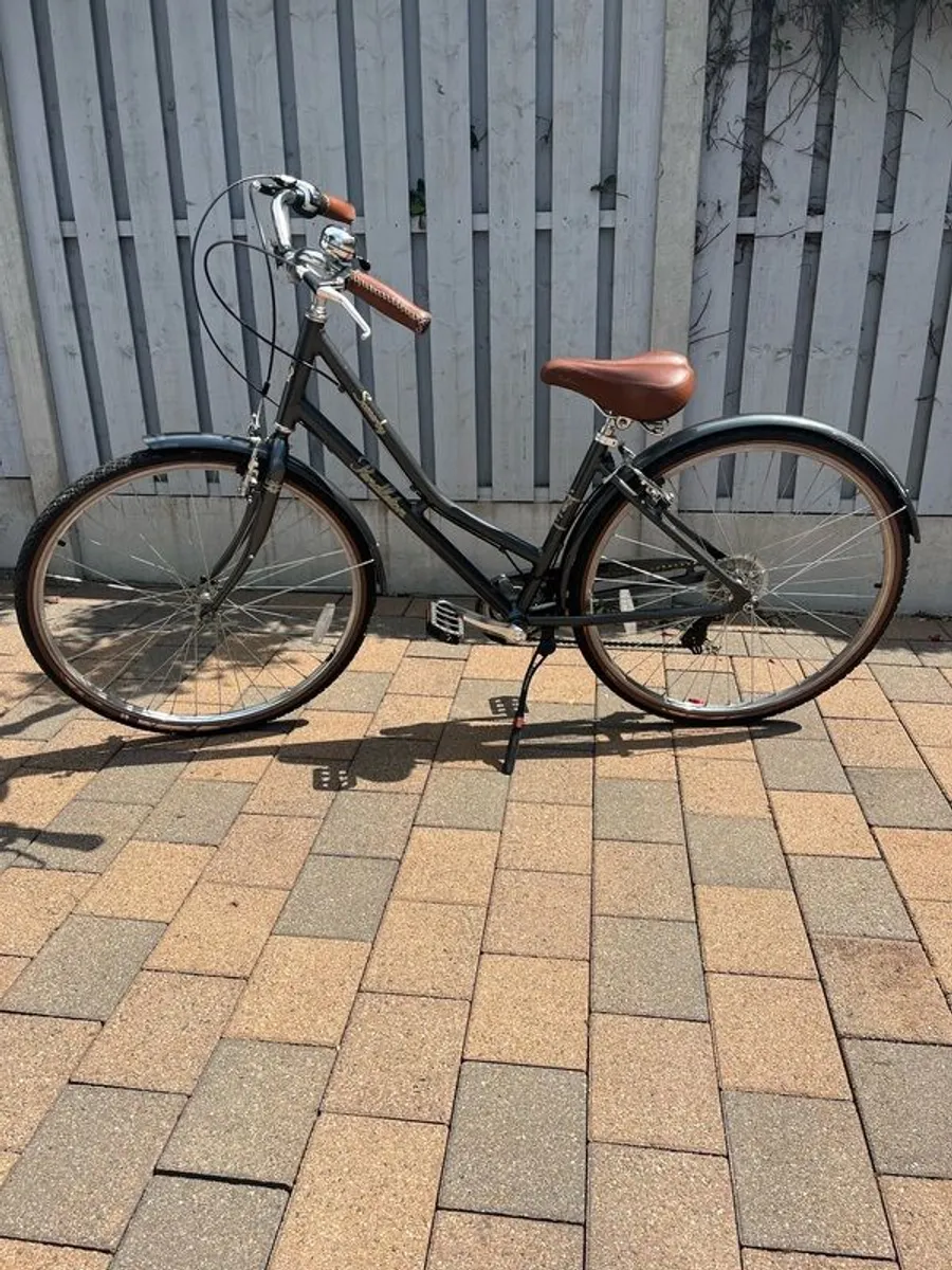 Ladies Pendleton bike - Image 1