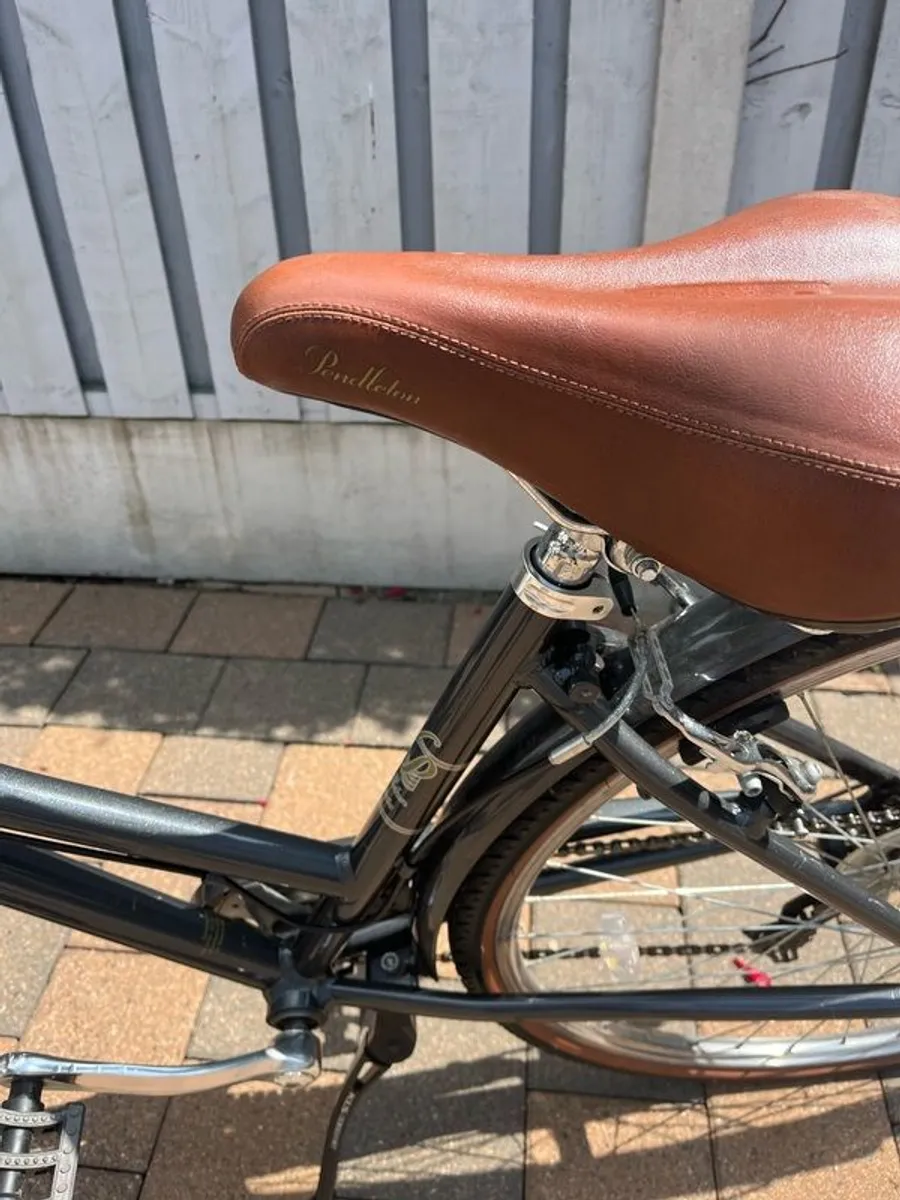 Ladies Pendleton bike - Image 2