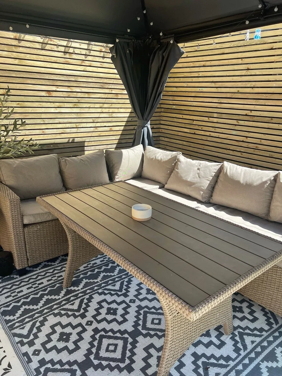 Garden furniture - Image 1