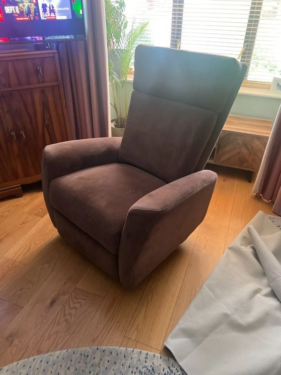 recliner - Image 1