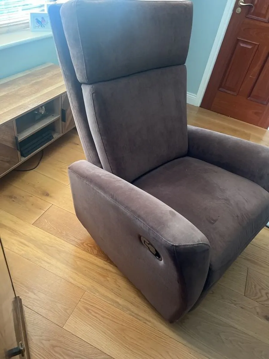 recliner - Image 2
