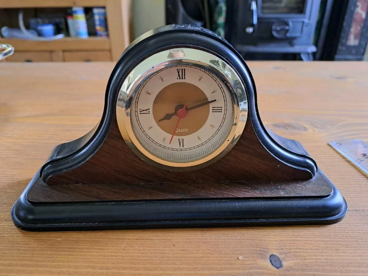 Free Napoleon shaped mantle clock - Image 1