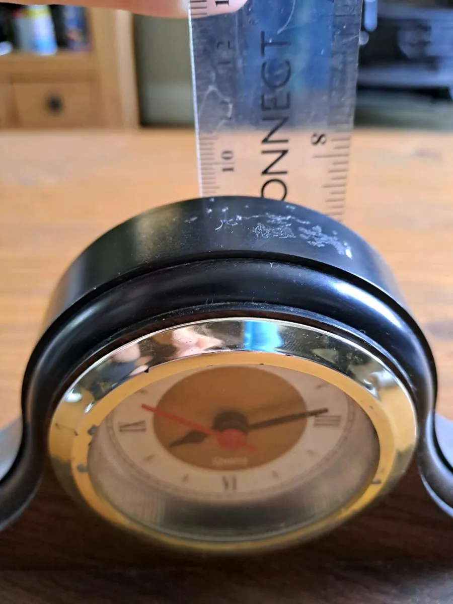 Free Napoleon shaped mantle clock - Image 3