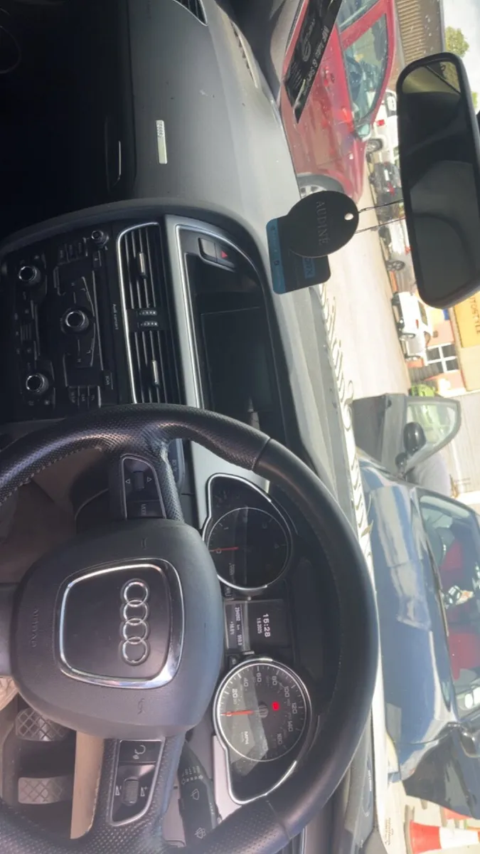 Audi A5 S-Line 2010 - Image 1