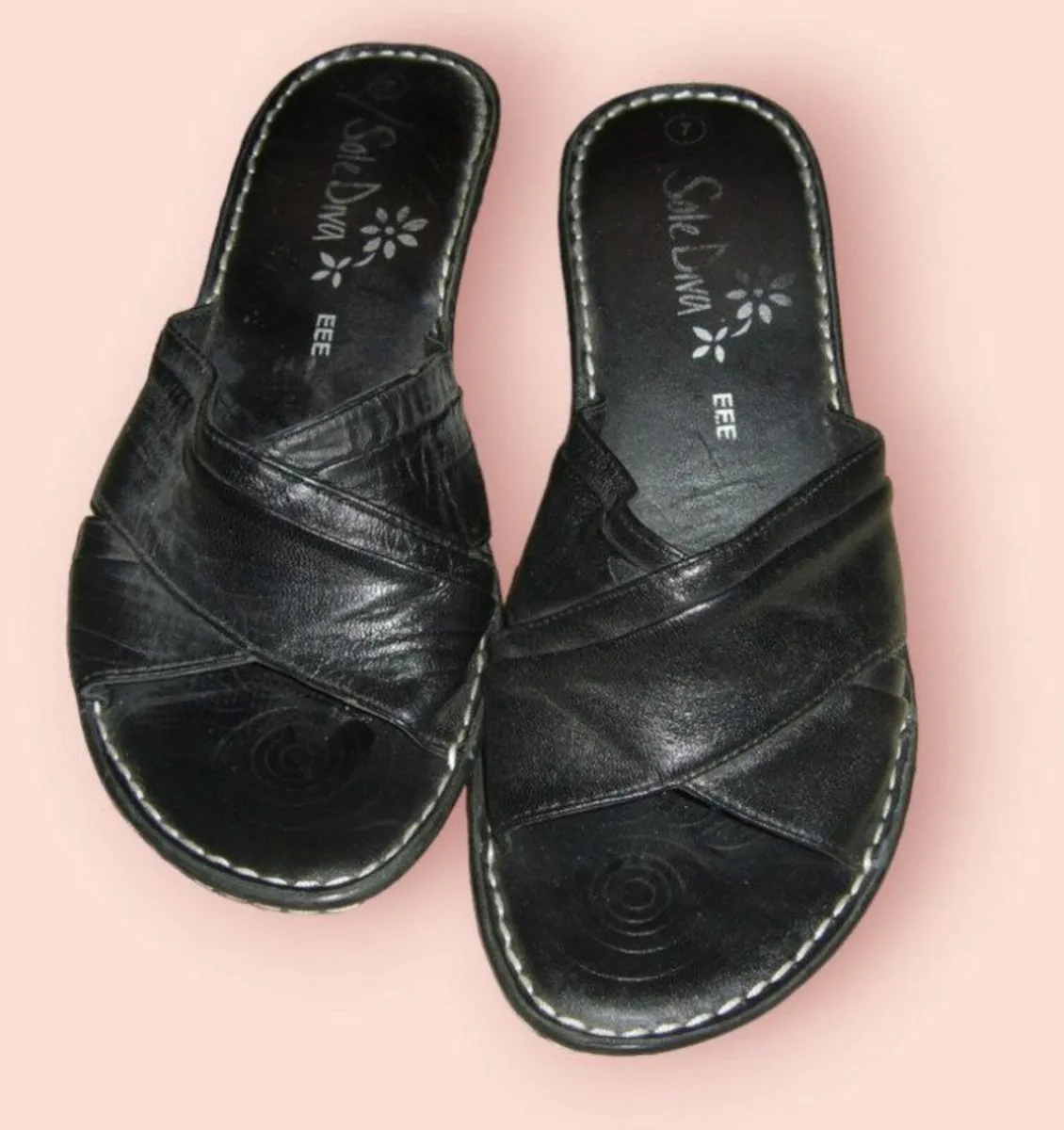 Vintage BNWT Wide Fitting Harrods Shoes - Image 3