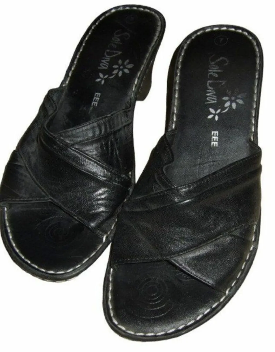 Vintage BNWT Wide Fitting Harrods Shoes - Image 1