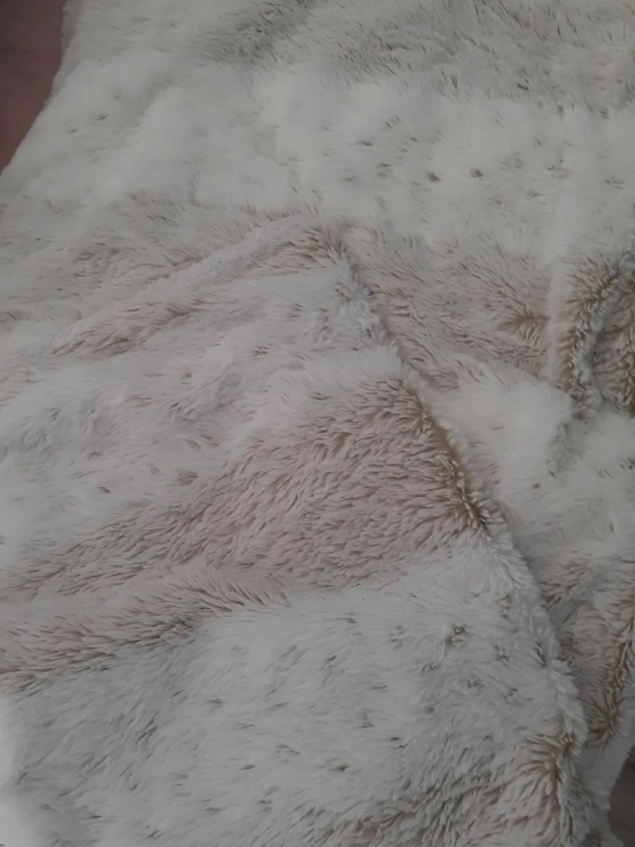 Duvet, pillows, Duvet covers and pillowcases - Image 1