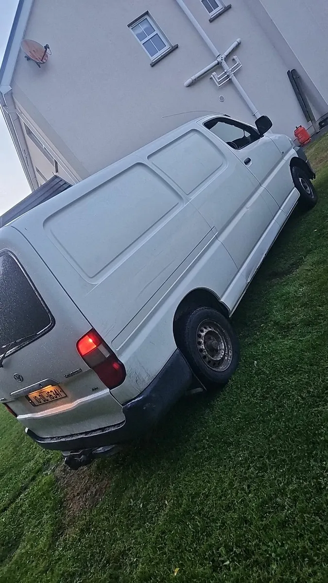 Toyota Hiace - Image 2