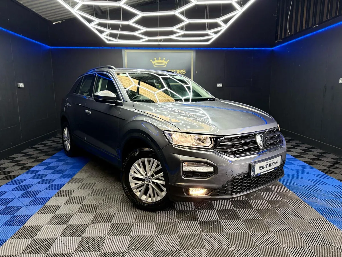 Volkswagen T-Roc 1.0 petrol,manual - Image 1
