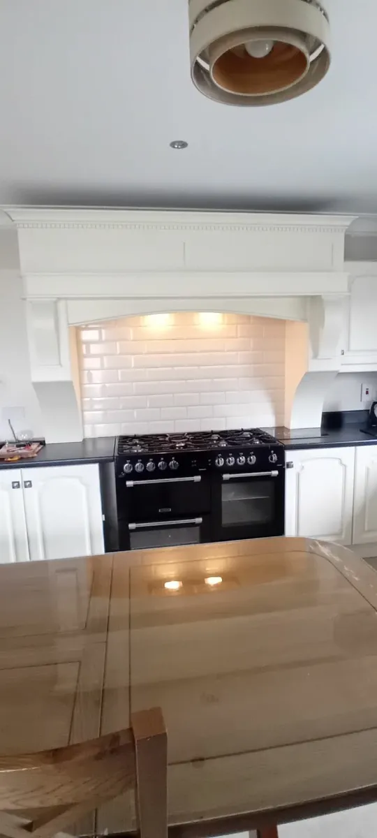 Kitchen Mantle - Image 1