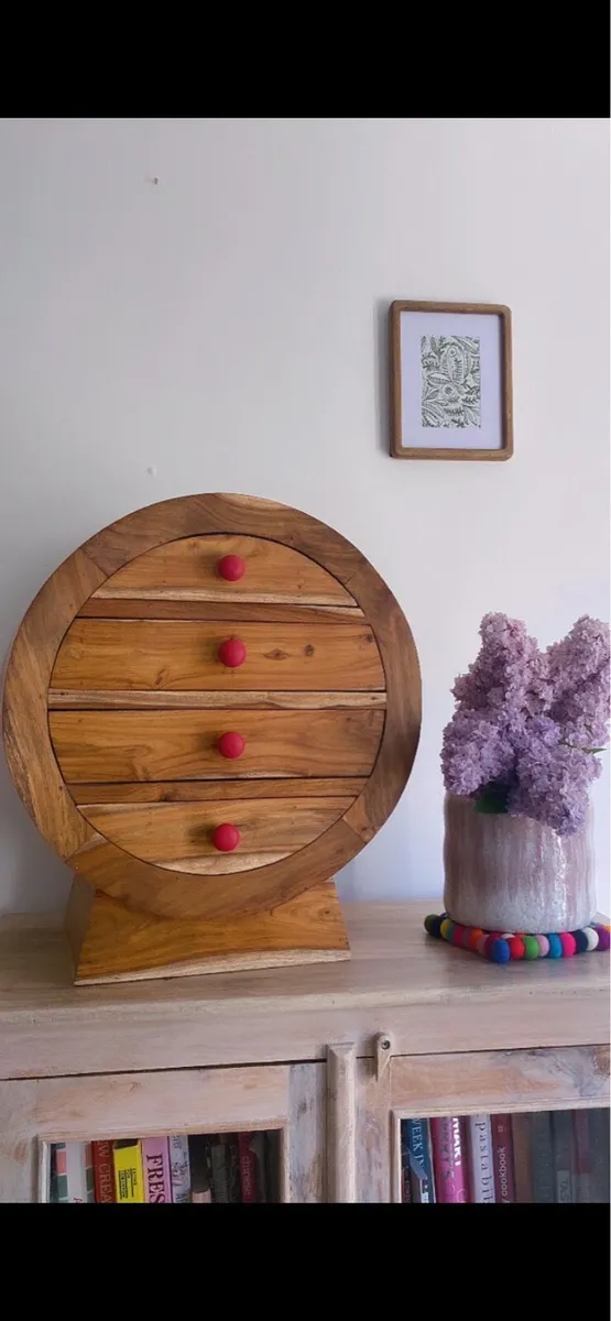 Table top cabinet - Image 1