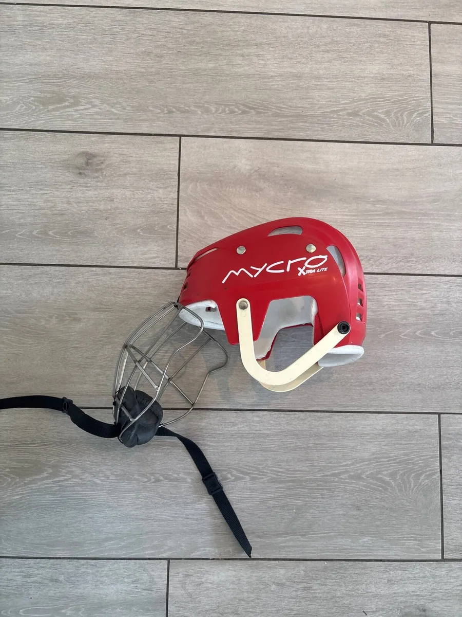 Hurling helmet size small - Image 3