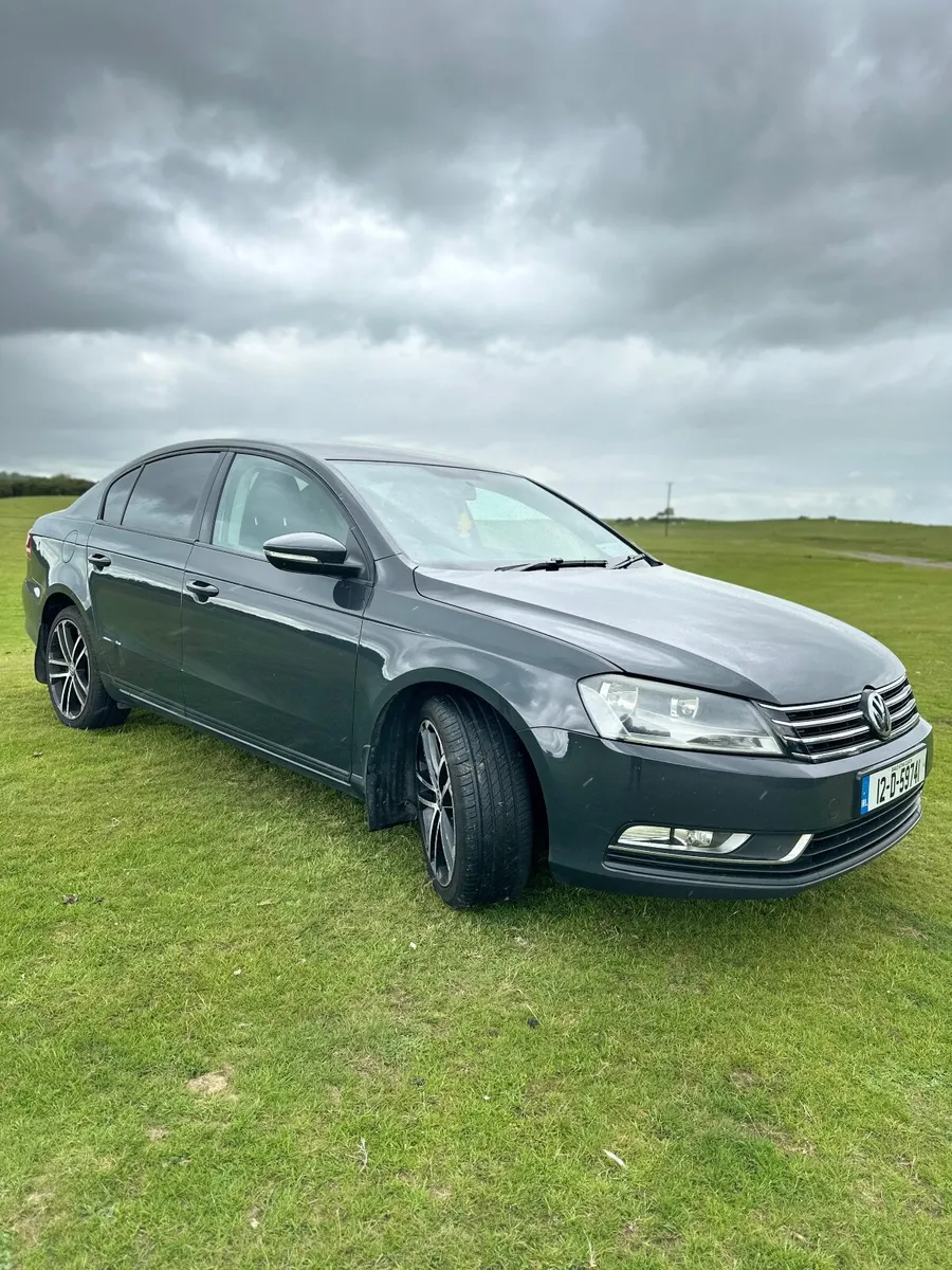Volkswagen Passat 2012 - Image 4
