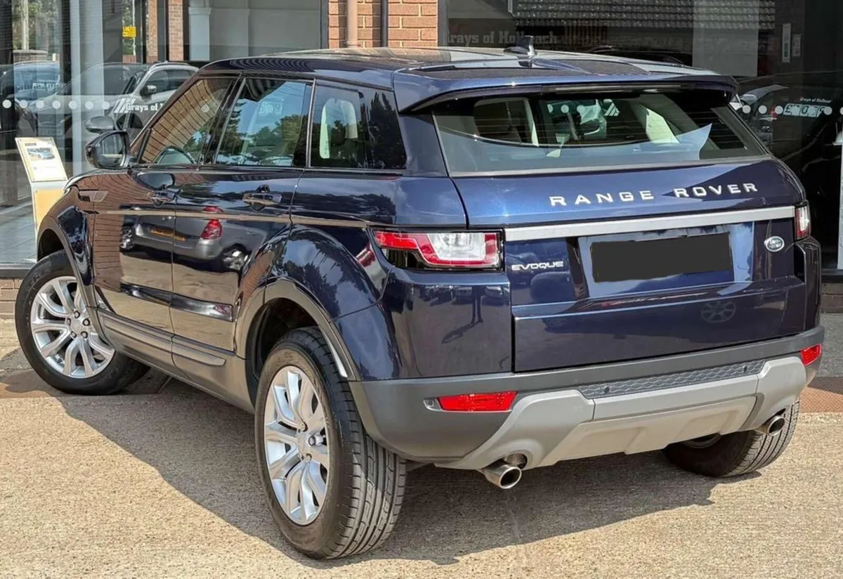 Land Rover Range Rover Evoque 2.2 TE AUTOMATIC 4WD - Image 3