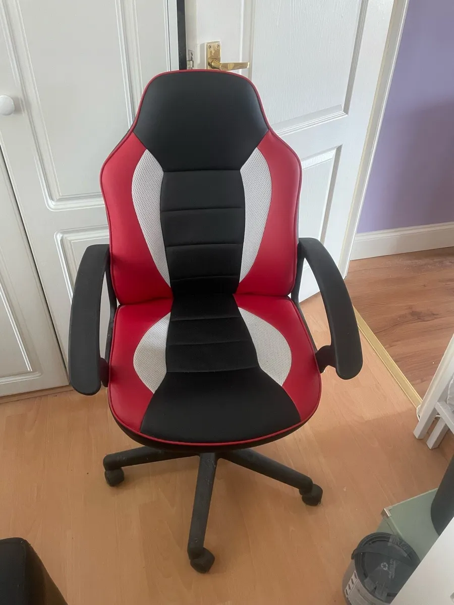 Gaming chair