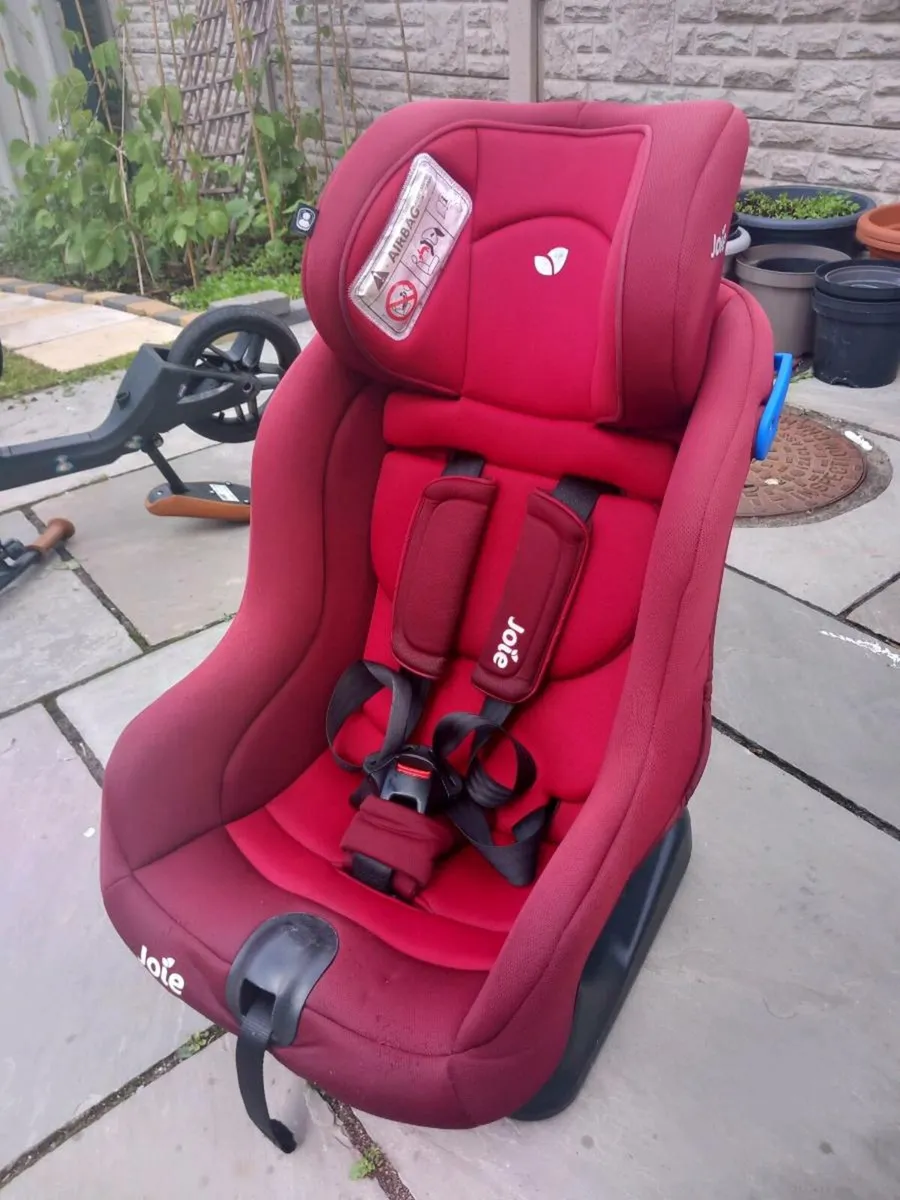 Joie steadi R129 car seat - Image 1