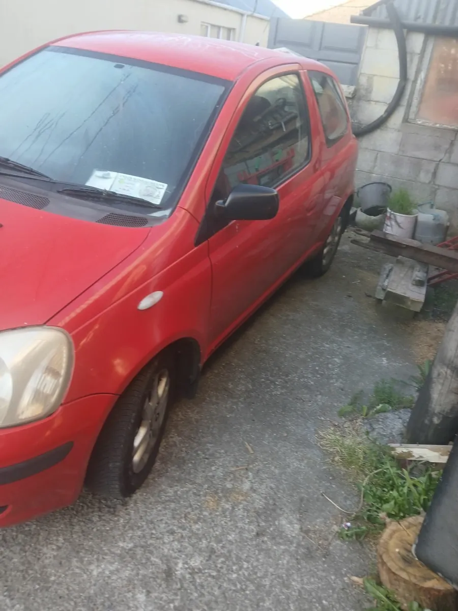 Toyota Yaris 2004 - Image 1