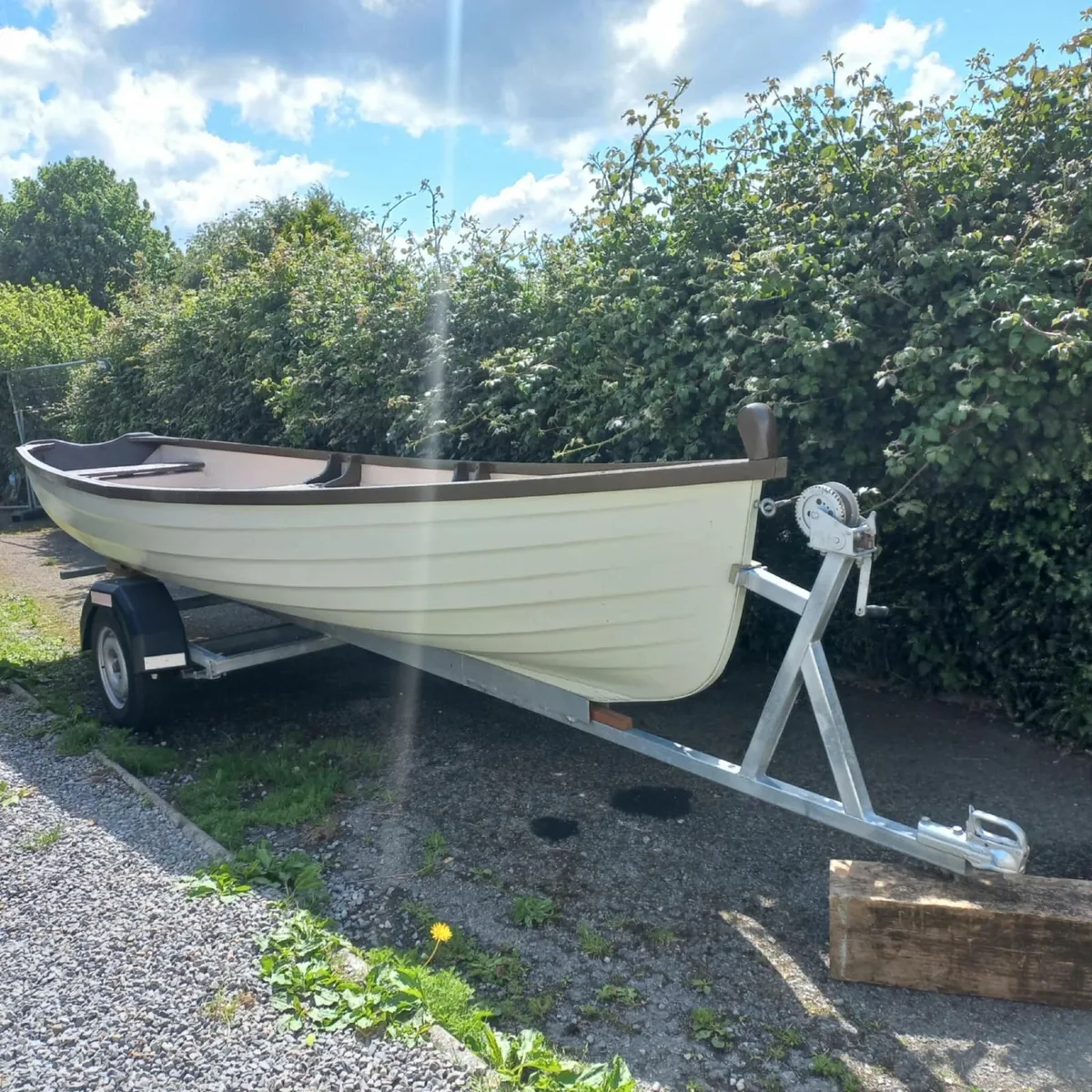 FOR SALE – 17ft Burke Boat + Trailer - Image 1