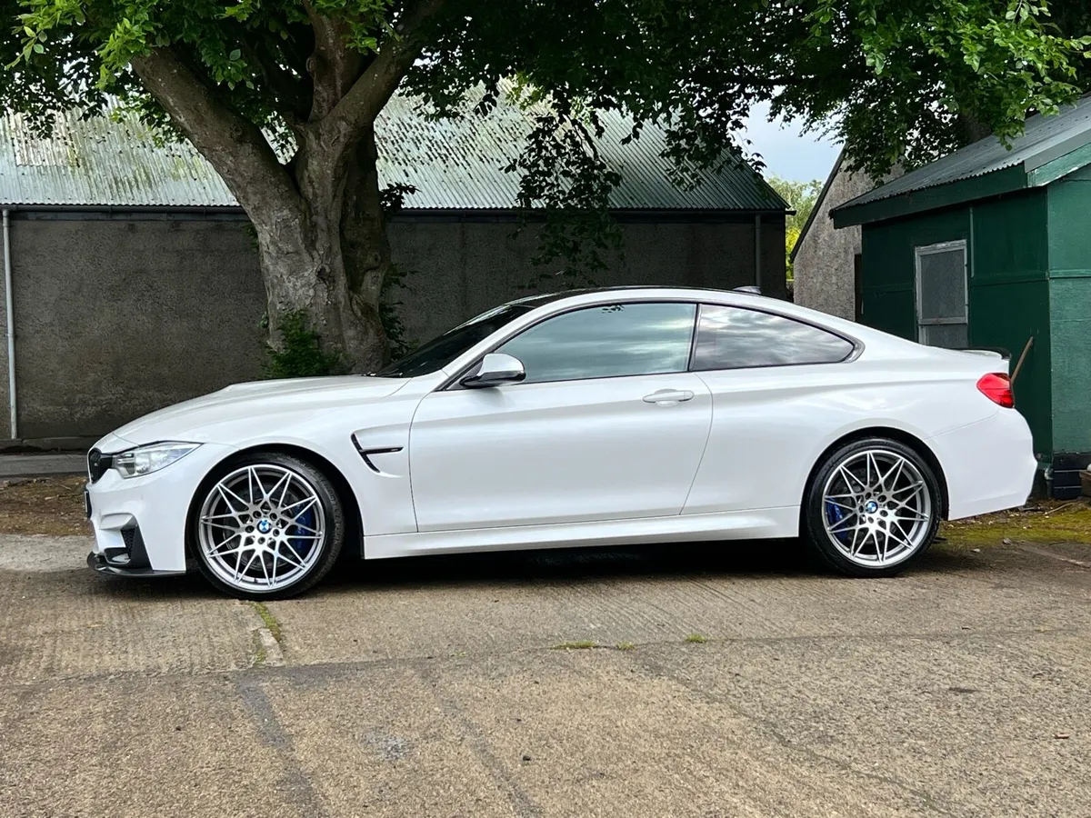 2016 BMW M4 Competition Pack DCT - Image 4