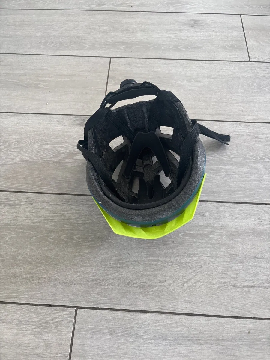 Cycling helmet size small - Image 2