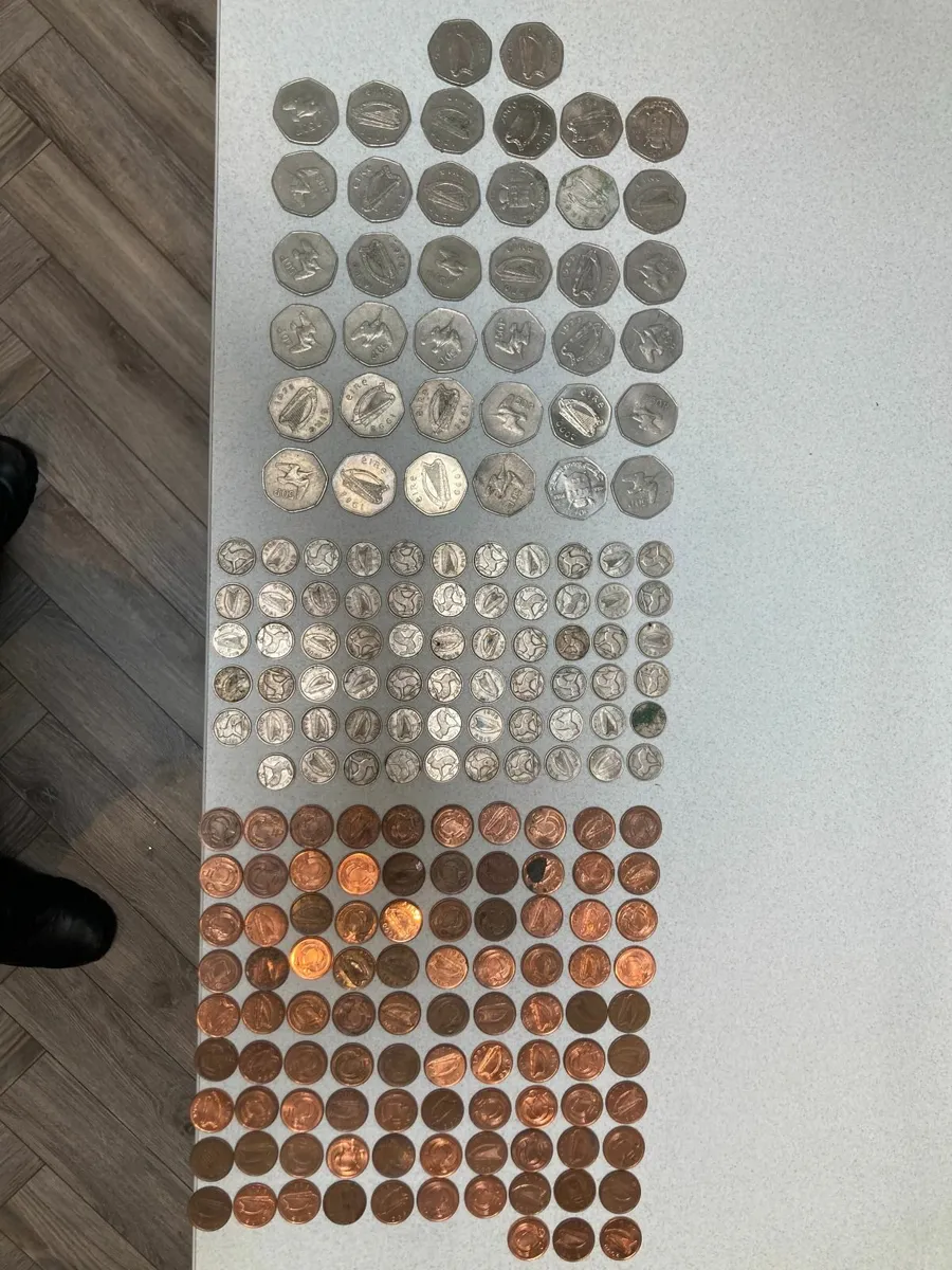 Old Irish coins and bank notes money - Image 2
