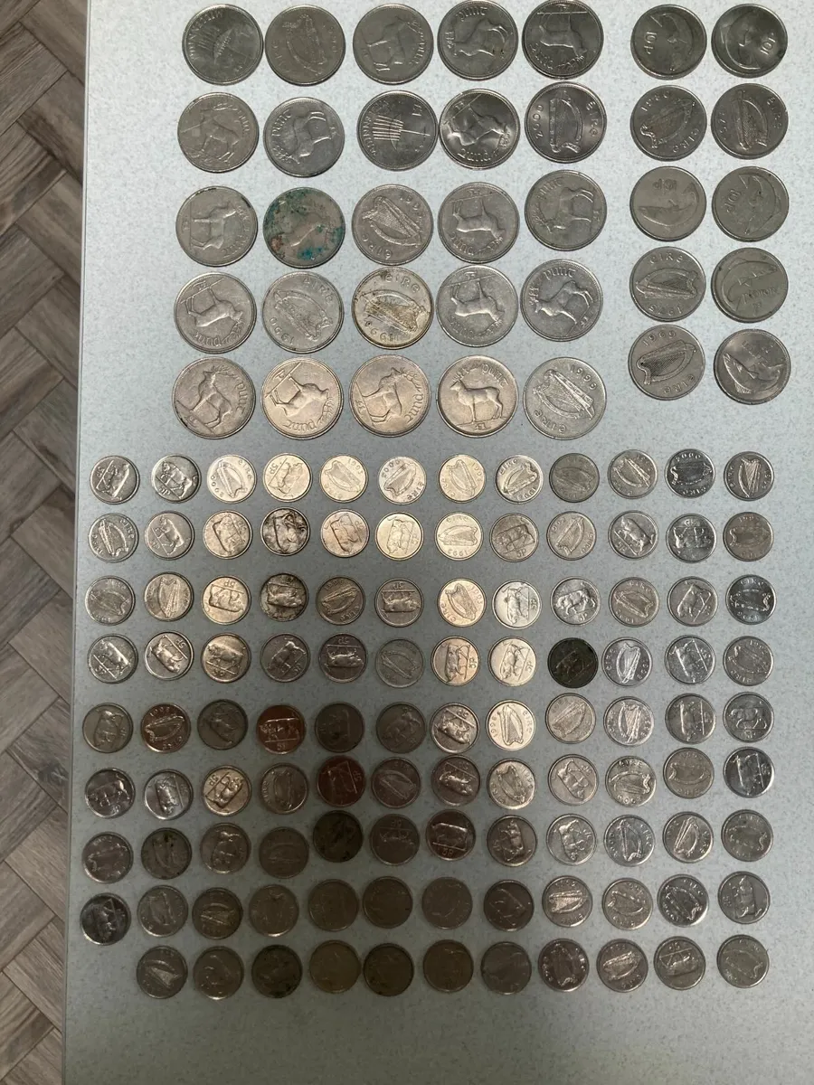 Old Irish coins and bank notes money - Image 4