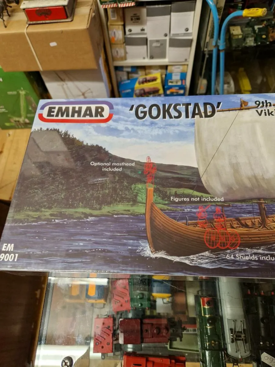 Airfix Emhar Gokstad Viking Long Ship 1.72 - Image 3