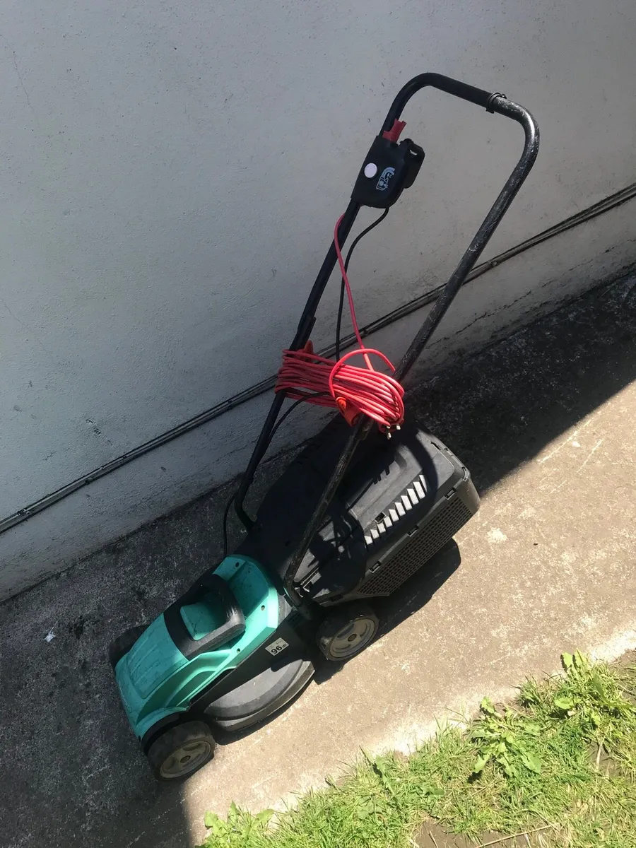Lawn mower - Image 1